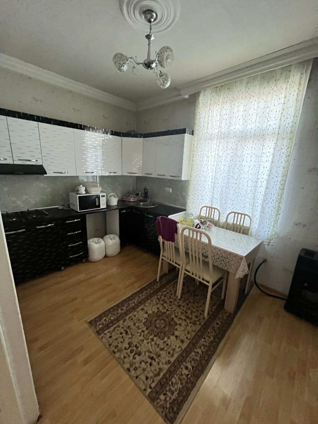 3 otaqlı, 96 kv. m, Kredit yoxdur, Yeni təmirli