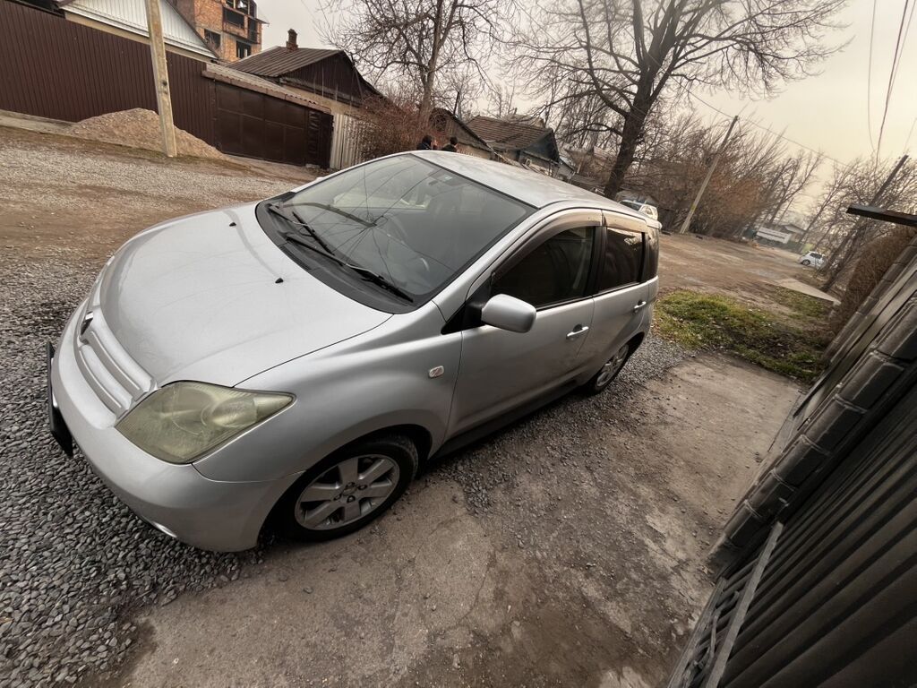 Toyota Ist: 2002 г., 1.5 л, Автомат, Бензин, Хэтчбэк: фото 5