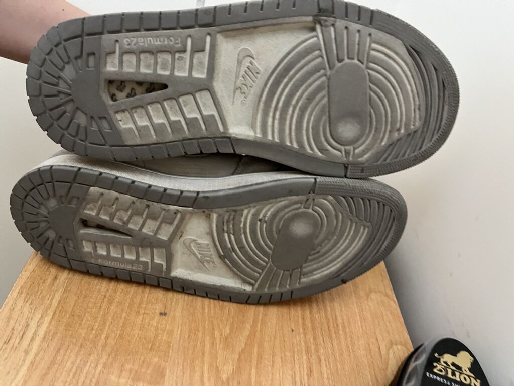 Мужские кроссовки, 41, Nike, Б/у, цвет - Серый, Самовывоз: фото 4