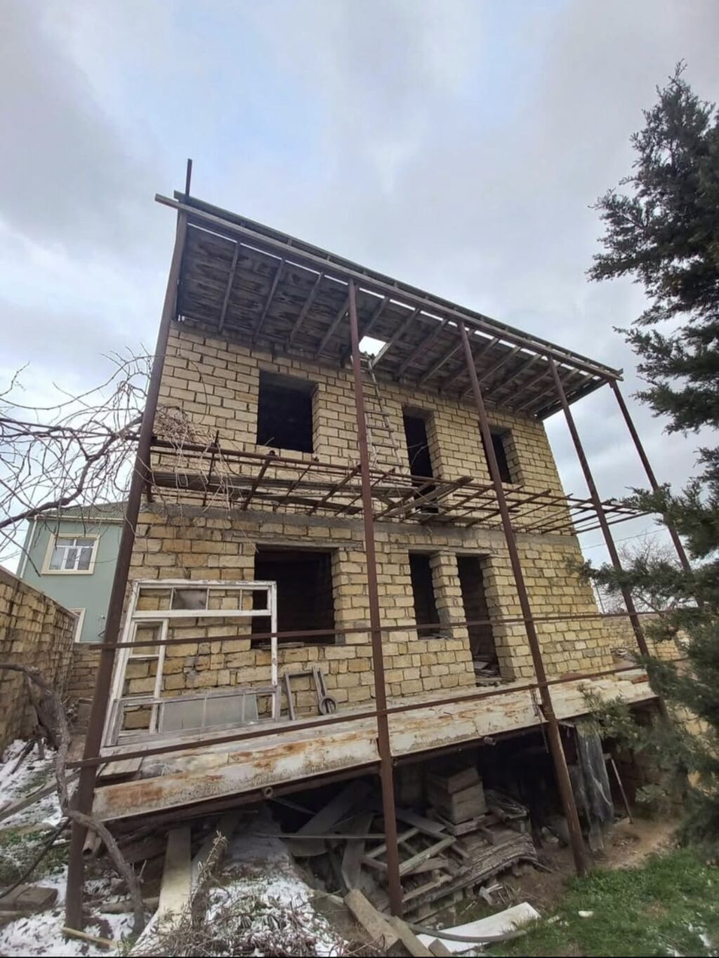 6 otaqlı, 150 kv. m, Kredit yoxdur, Təmirsiz