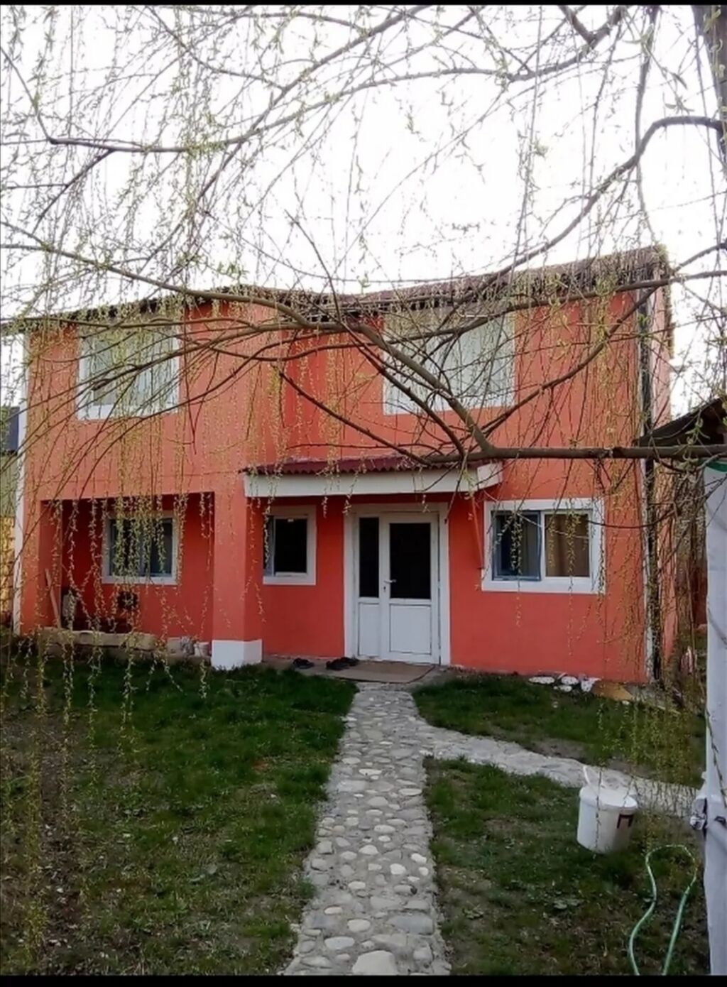 90 kv. m, 3 otaqlı, İnternet, Telefon, Qaz