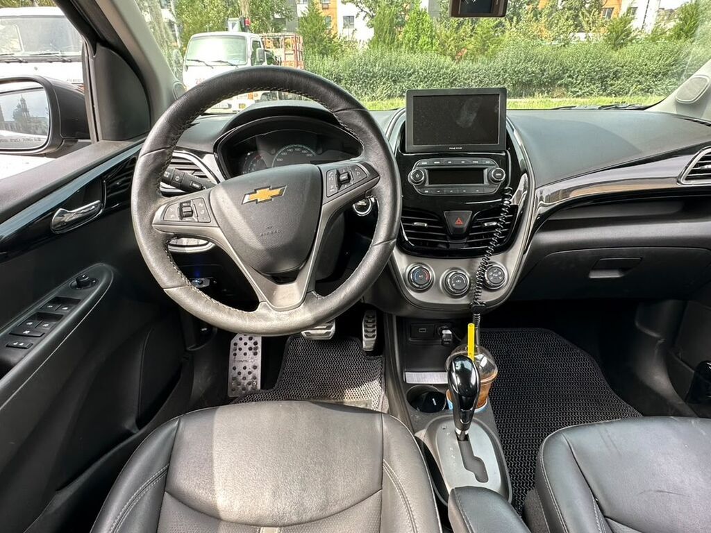 Chevrolet Spark: 2019 г., 1 л, Автомат, Бензин, Хэтчбэк: фото 6
