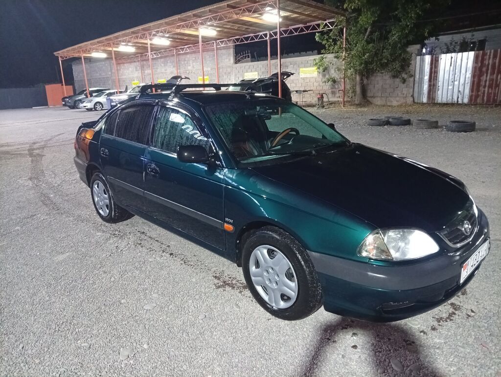 Toyota Avensis: 2000 г., 1.8 л, Механика, Газ, Седан: фото 8