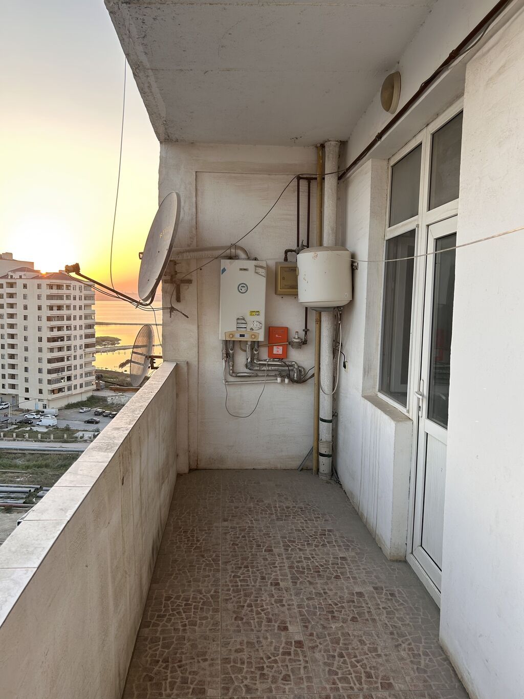 3 otaqlı, Yeni tikili, 87 kv. m