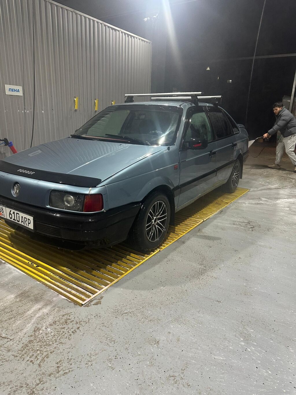Volkswagen Passat: 1991 г., 1.8 л, Механика, Бензин, Седан: фото 2