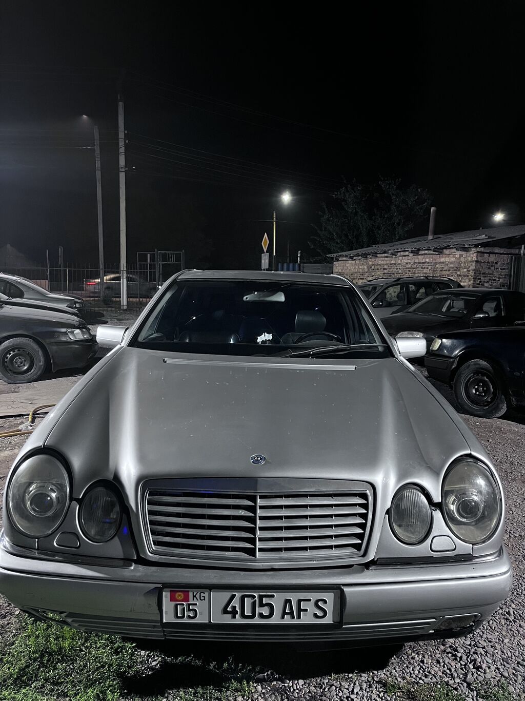 Mercedes-Benz E-Class: 1999 г., 2 л, Механика, Бензин, Седан: фото 2