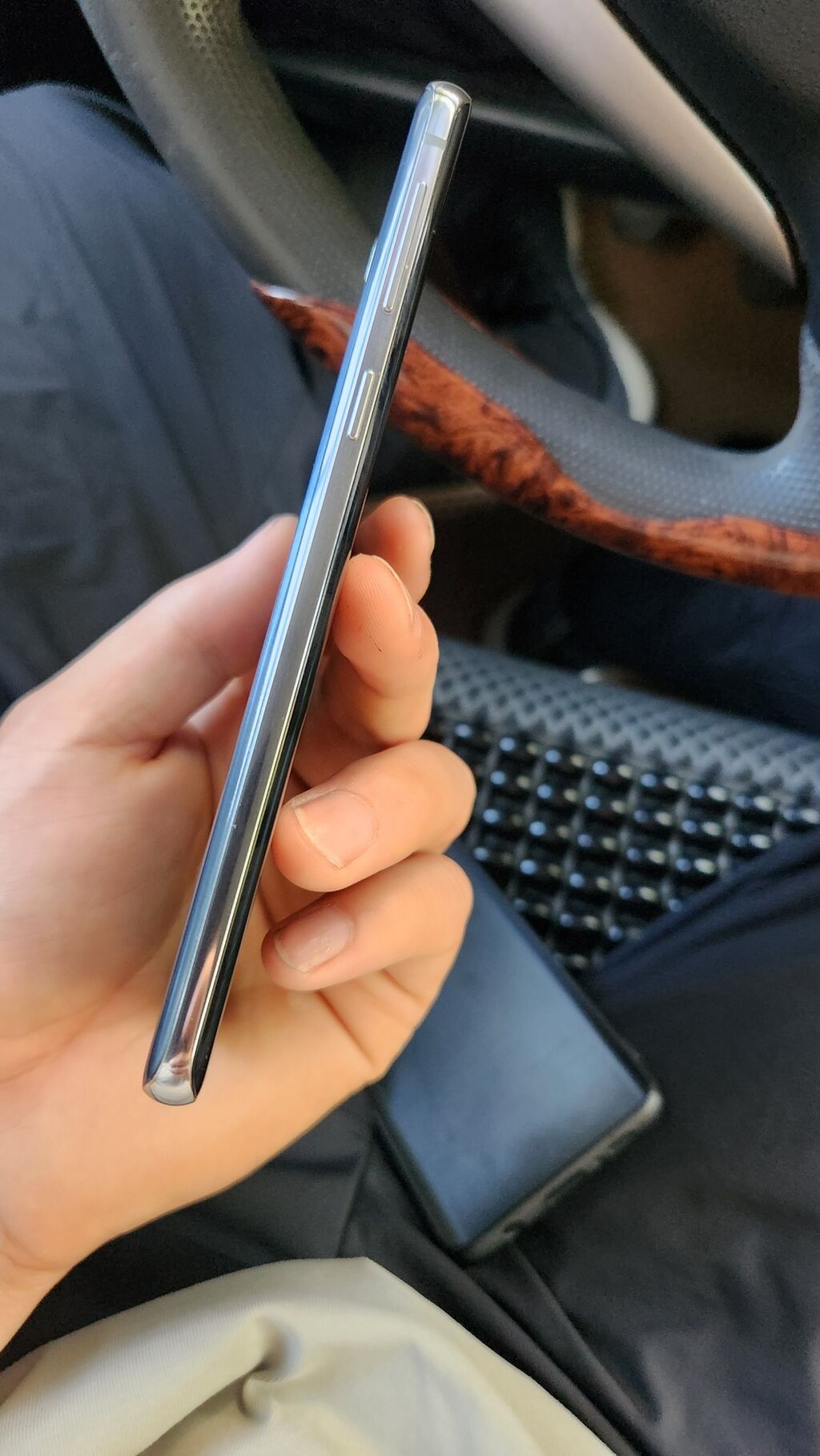 Samsung Galaxy S10, Б/у, 128 ГБ, цвет - Серебристый, 2 SIM: фото 3