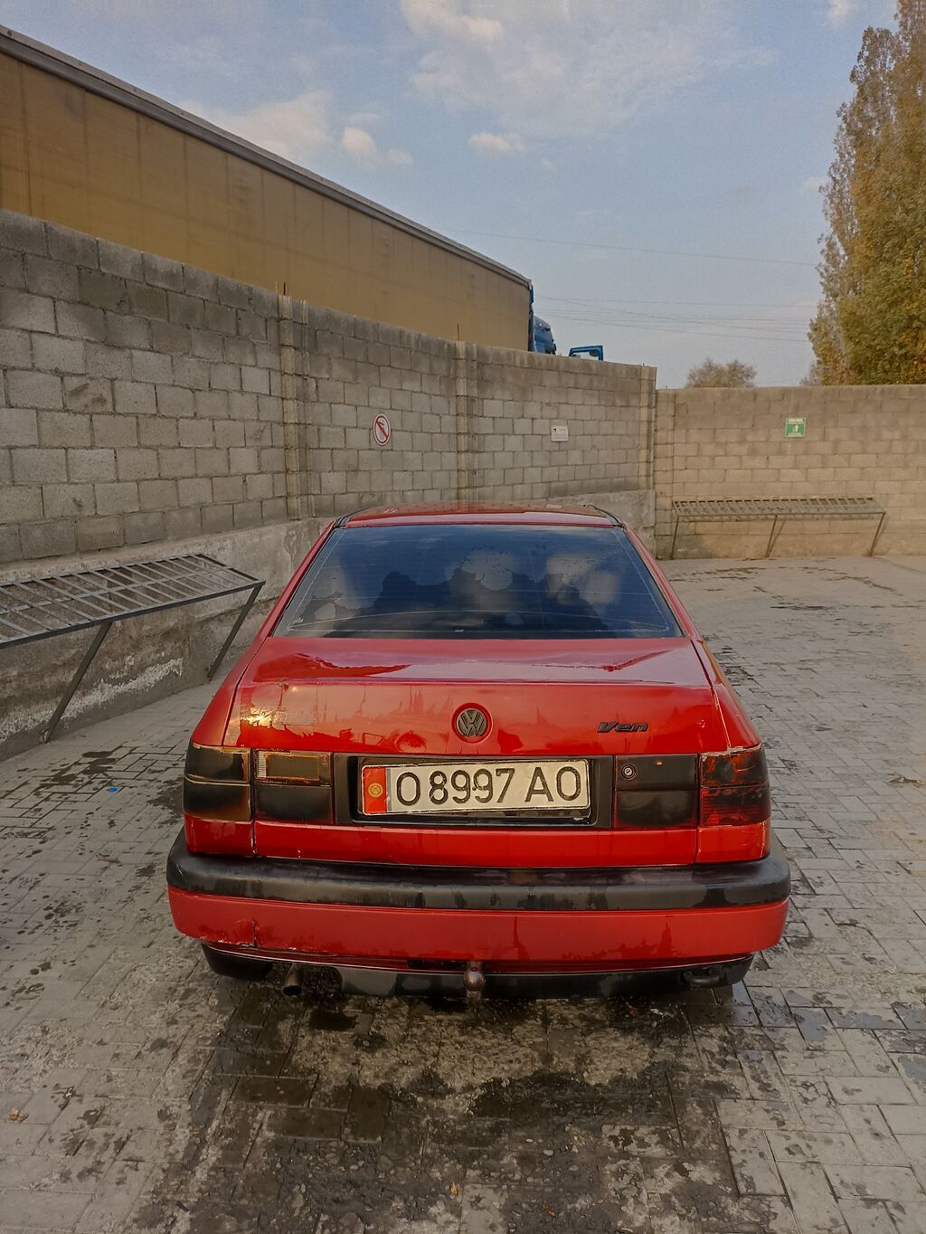 Volkswagen Vento: 1992 г., 1.8 л, Бензин, Седан: фото 2
