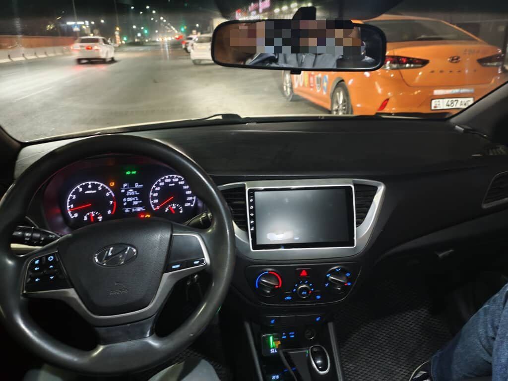 Hyundai Solaris: 2017 г., 1.4 л, Автомат, Бензин: фото 4