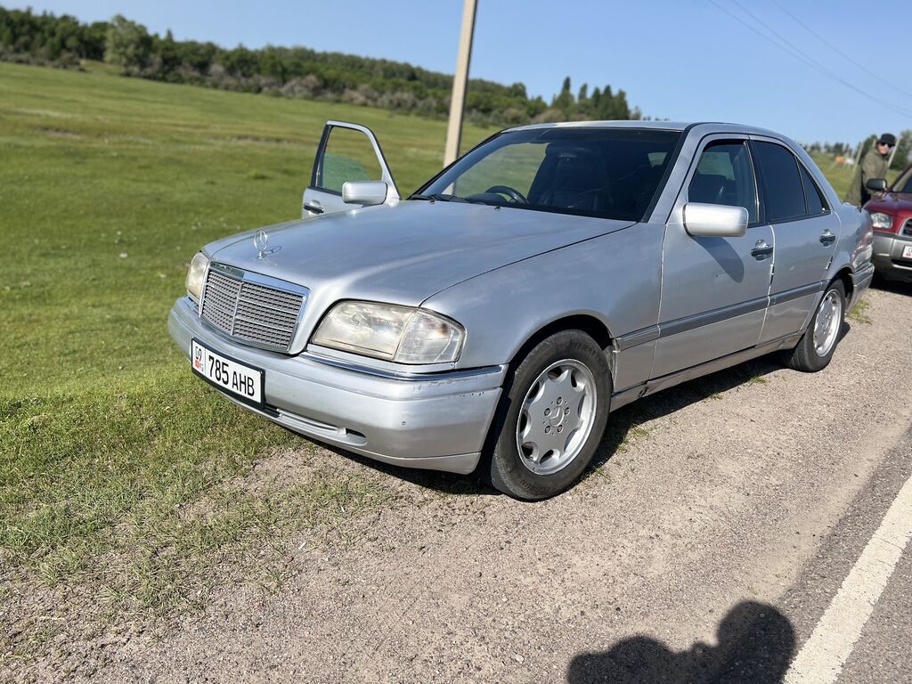 Mercedes-Benz C-Class: 1997 г., 2.8 л, Бензин, Седан: фото 3