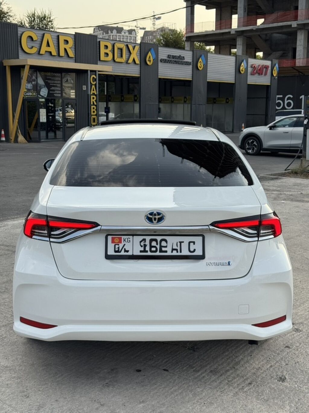 Toyota Corolla: 2020 г., 1.8 л, Вариатор, Гибрид, Седан: фото 5