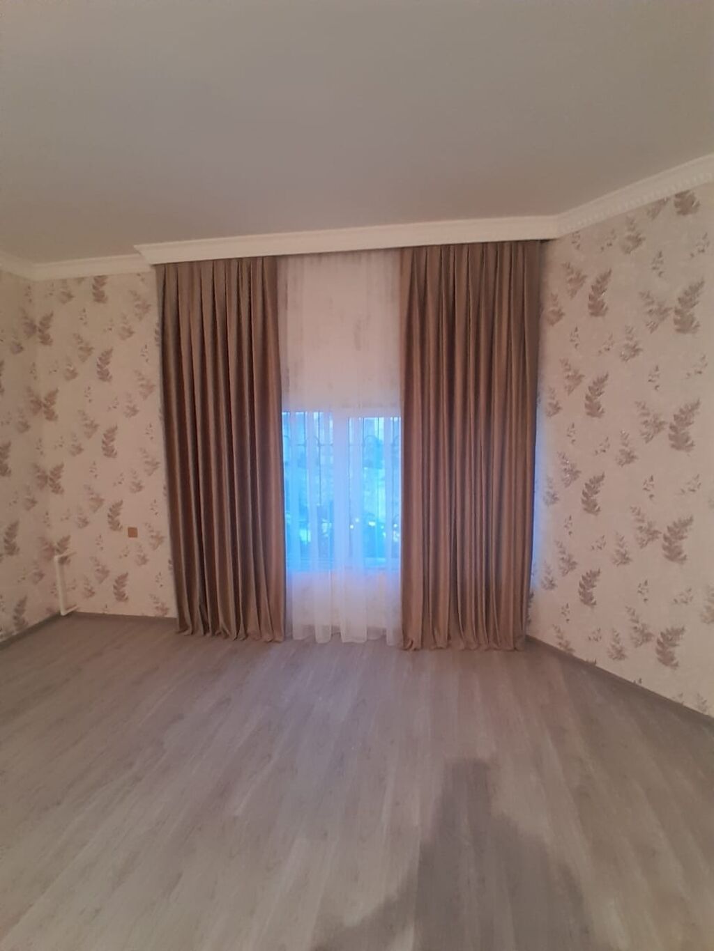 Bakı, 3 otaqlı, Köhnə tikili, 135 kv. m