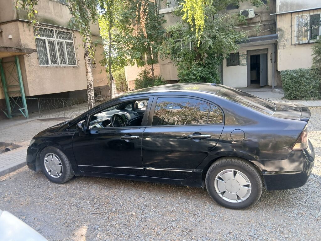 Honda Civic: 2010 г., 1.3 л, Вариатор, Гибрид, Седан: фото 4