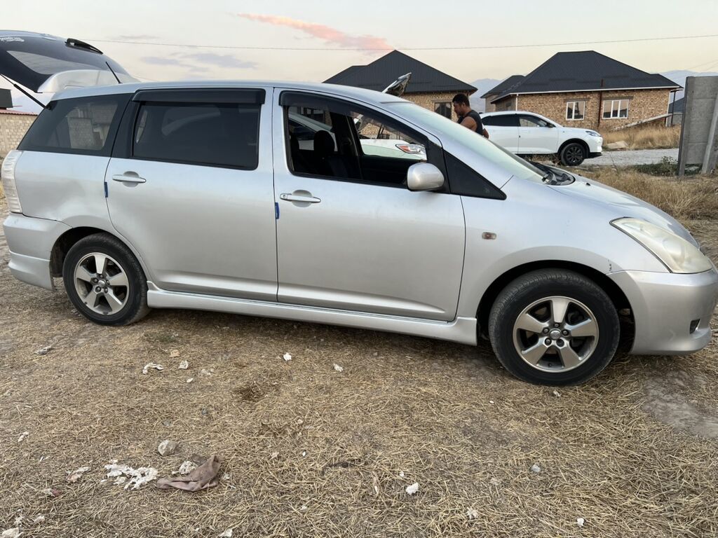 Toyota WISH: 2004 г., 1.8 л, Автомат, Бензин, Минивэн: фото 1