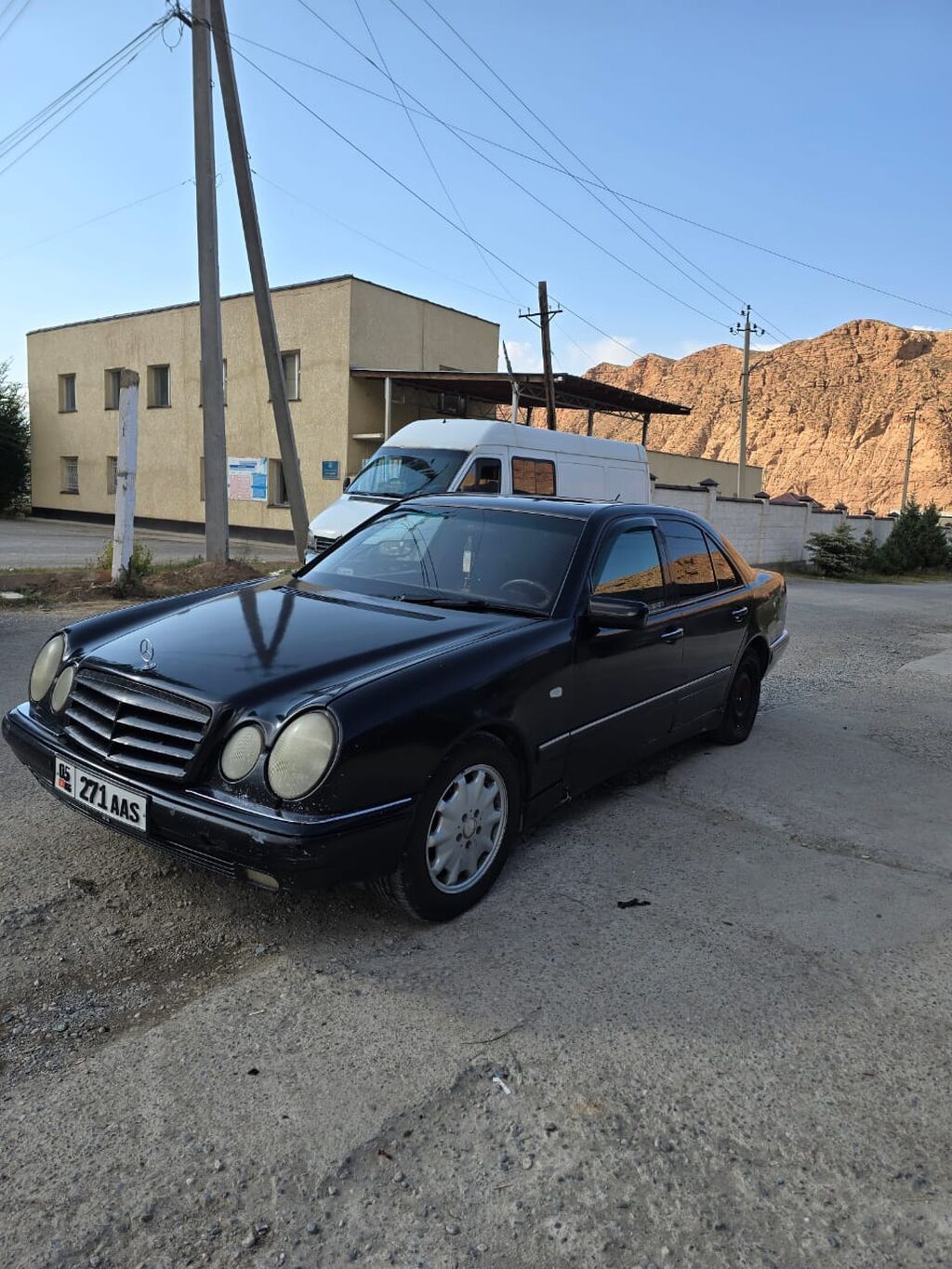 Mercedes-Benz E-Class: 1998 г., Автомат, Седан: фото 2