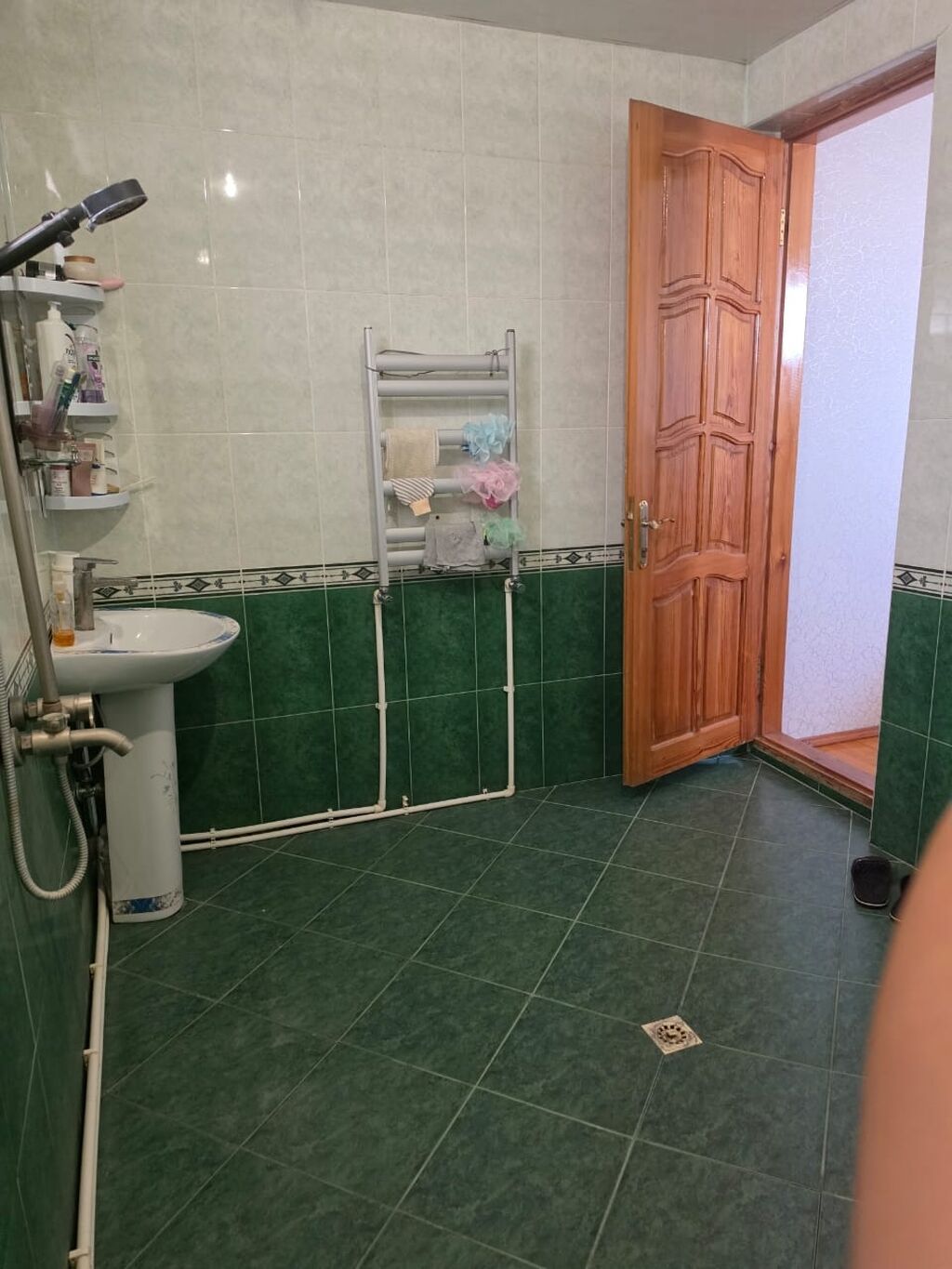Mehtiabad qəsəbəsi digah yolun ustundə 4 otaqli 2 samuzer evin icində
