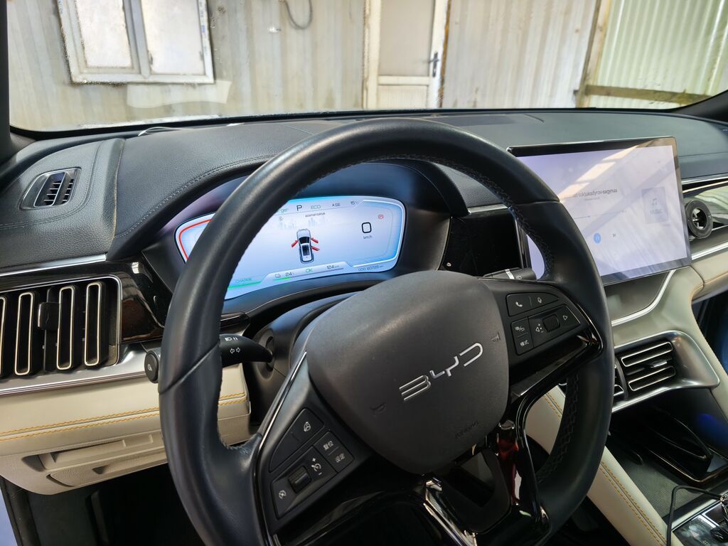 BYD Song Plus: 2024 г., 0.1 л, Робот, Гибрид, Кроссовер: фото 6