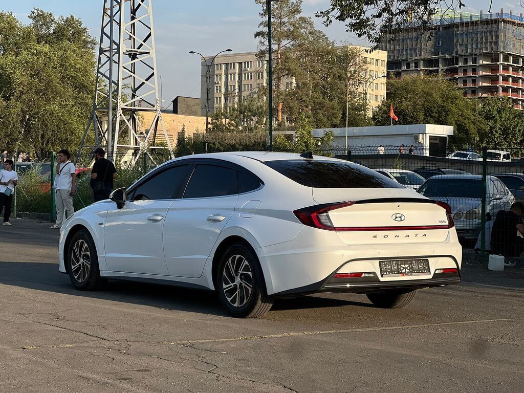 Hyundai Sonata: 2019 г., 2 л, Автомат, Гибрид, Седан: фото 4