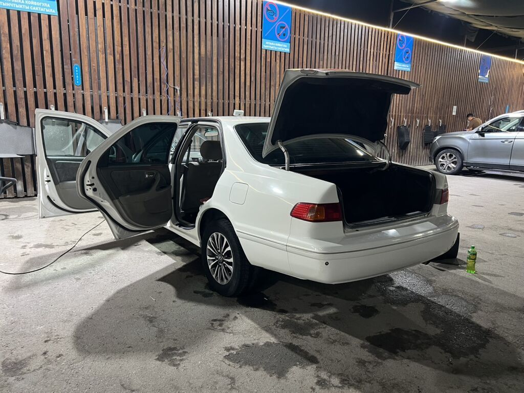 Toyota Camry: 2001 г., 2.2 л, Автомат, Бензин, Седан: фото 3