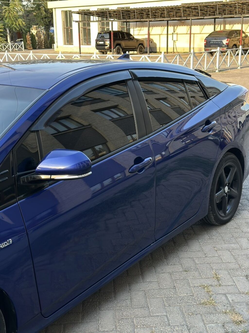 Toyota Prius: 2018 г., Гибрид, Хэтчбэк: фото 4