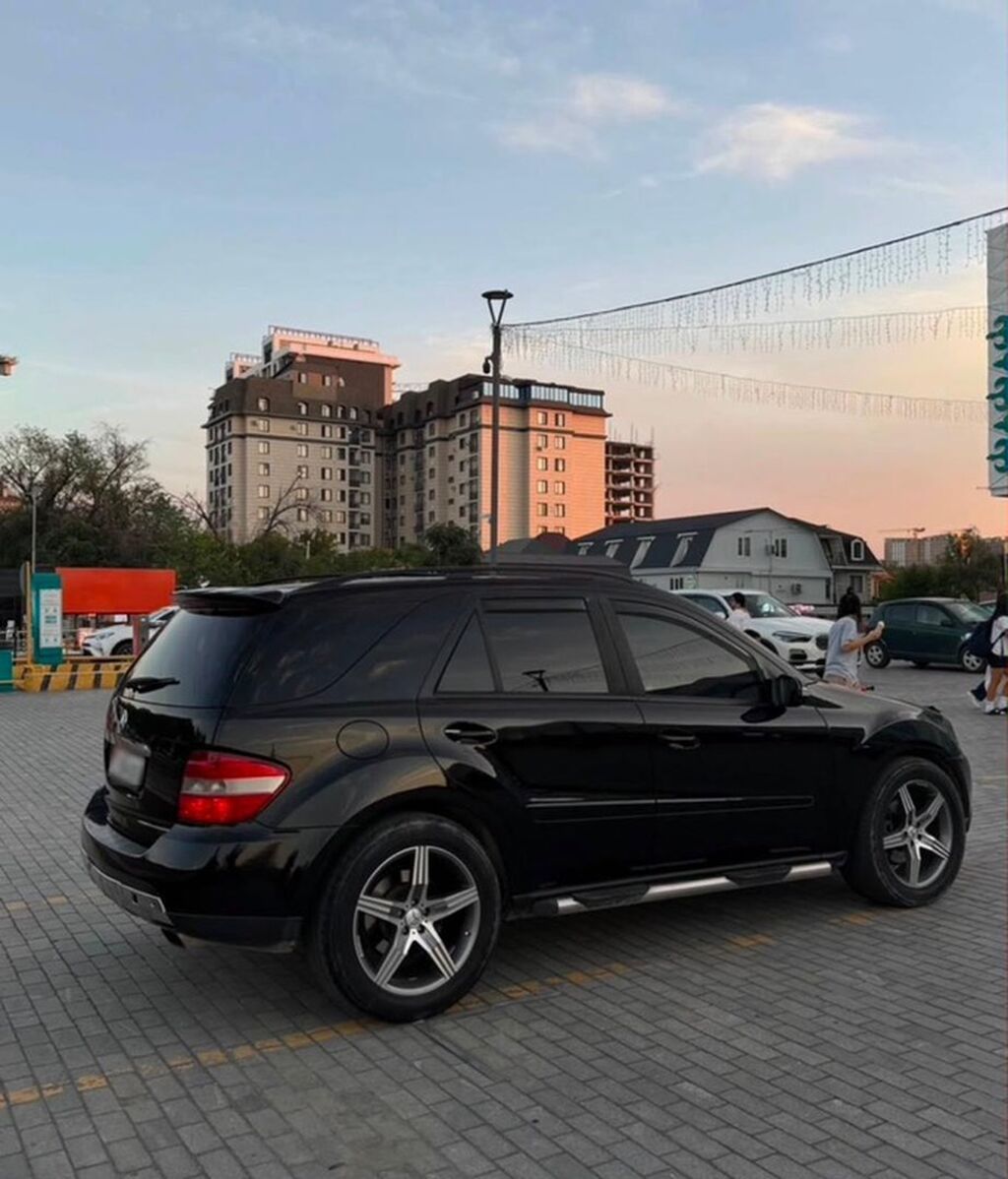 Mercedes-Benz ML-Class: 2006 г., Автомат, Бензин, Внедорожник: фото 4