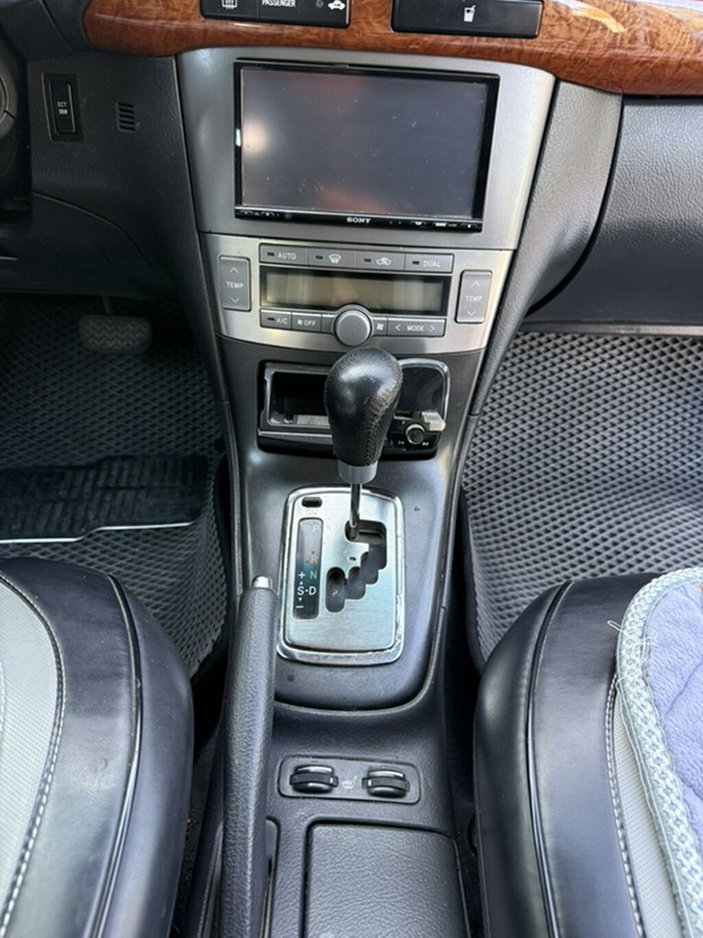Toyota Avensis: 2006 г., 2 л, Автомат, Бензин, Седан: фото 7
