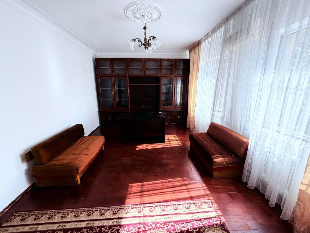 250 м², 6 комнат и более, ул. Матросова: фото 3