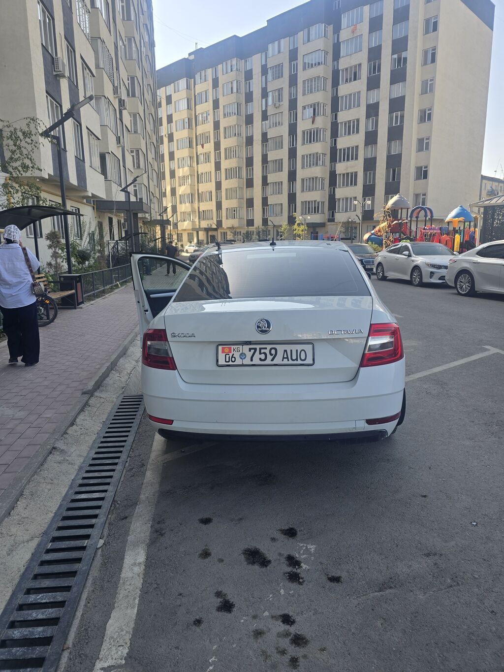 Skoda Octavia: 2019 г., 1.6 л, Автомат, Бензин, Седан: фото 3