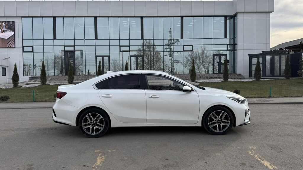 Kia K3: 2019 г., 1.6 л, Автомат, Бензин, Седан: фото 3