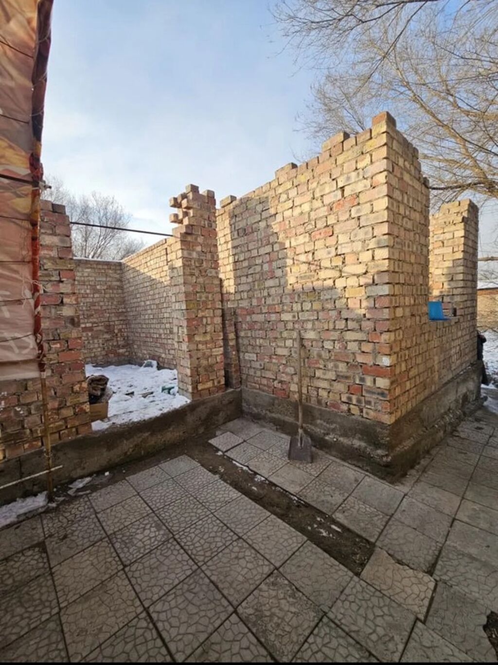 Продается участок с двумя домами 1 недостроенный. Площадь участка: 8: фото 2