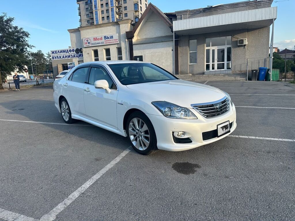 Toyota Crown: 2009 г., 3.5 л, Автомат, Гибрид, Седан: фото 3