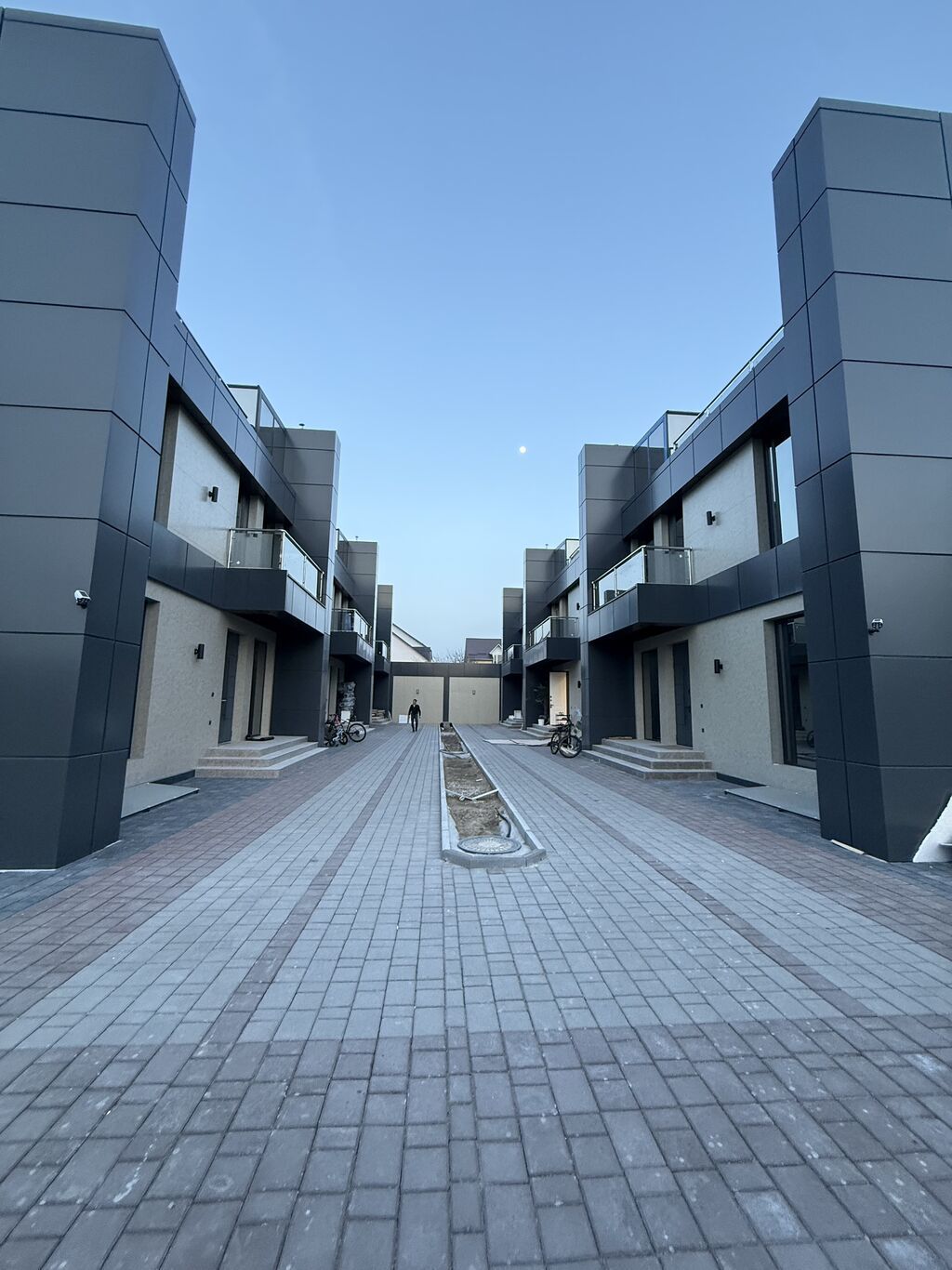 Срочно продается таунхаус 3 уровня, 260 м², ж/м Ынтымак: фото 2