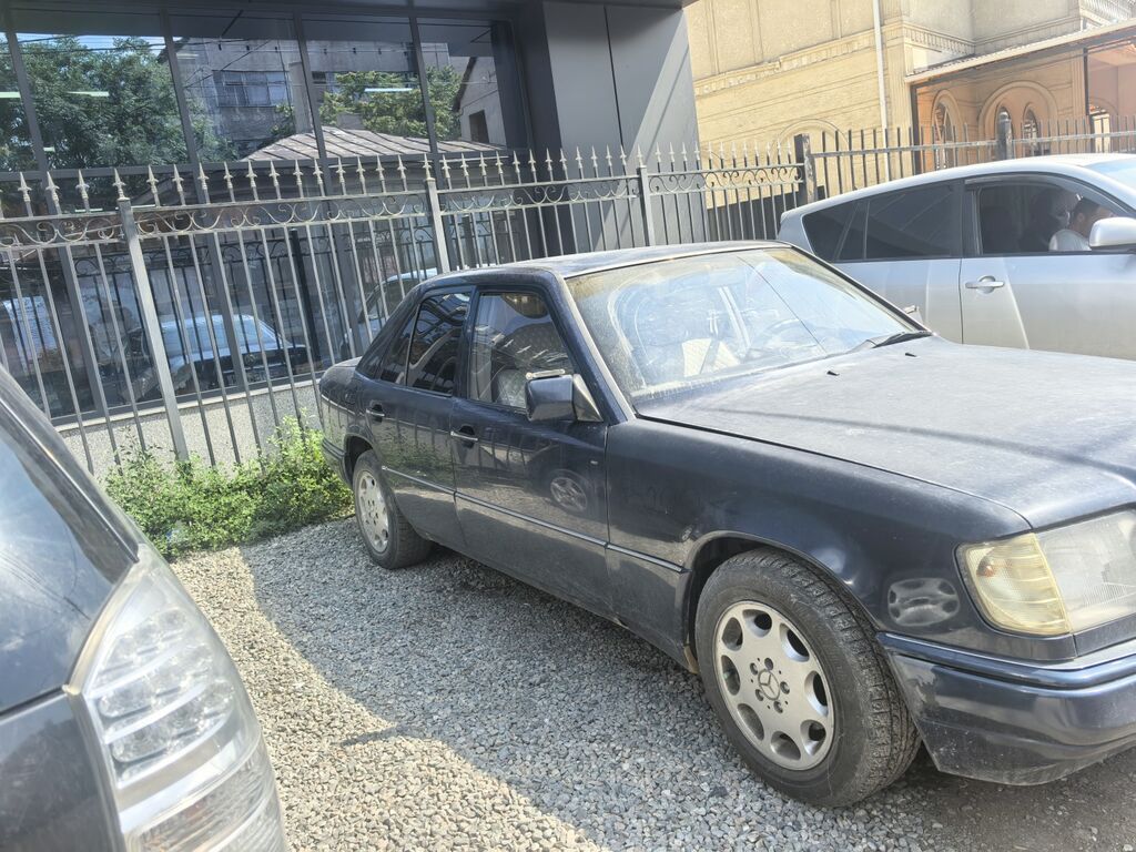 Mercedes-Benz W124: 1994 г., 2.8 л, Механика, Бензин, Седан: фото 4