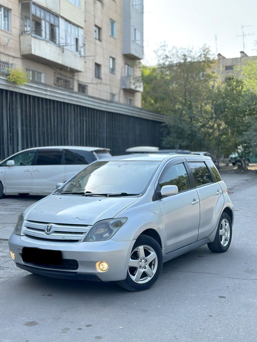 Toyota Ist: 2003 г., 1.3 л, Автомат, Бензин, Хэтчбэк: фото 4