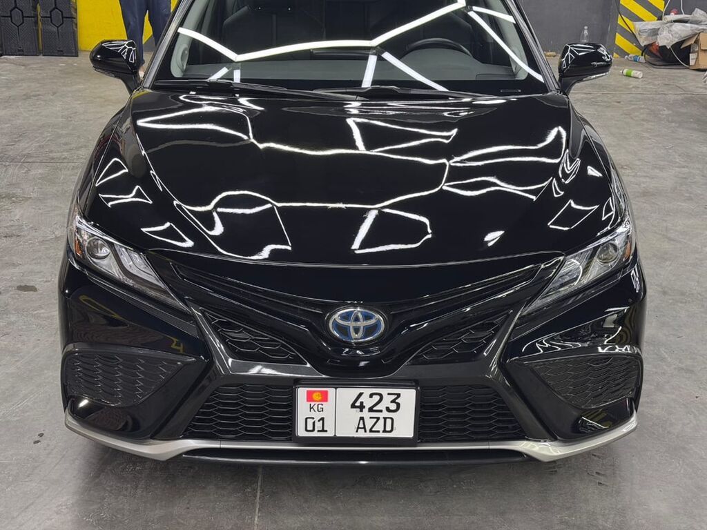 Toyota Camry: 2020 г., 2.5 л, Вариатор, Гибрид, Седан: фото 3