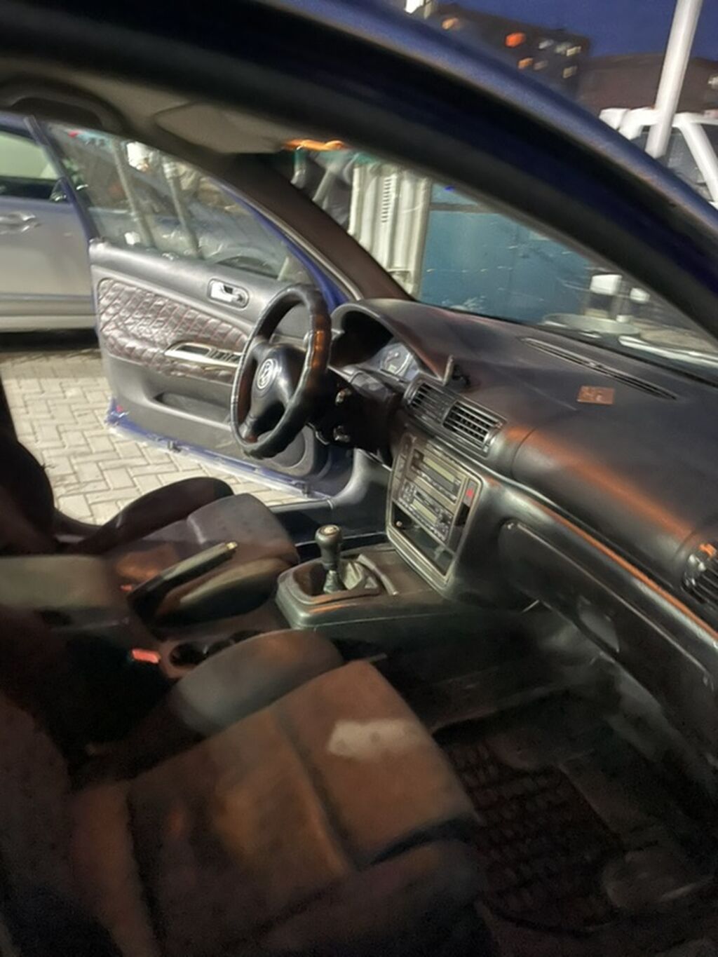Volkswagen Passat: 2001 г., 1.8 л, Механика, Газ, Седан: фото 5