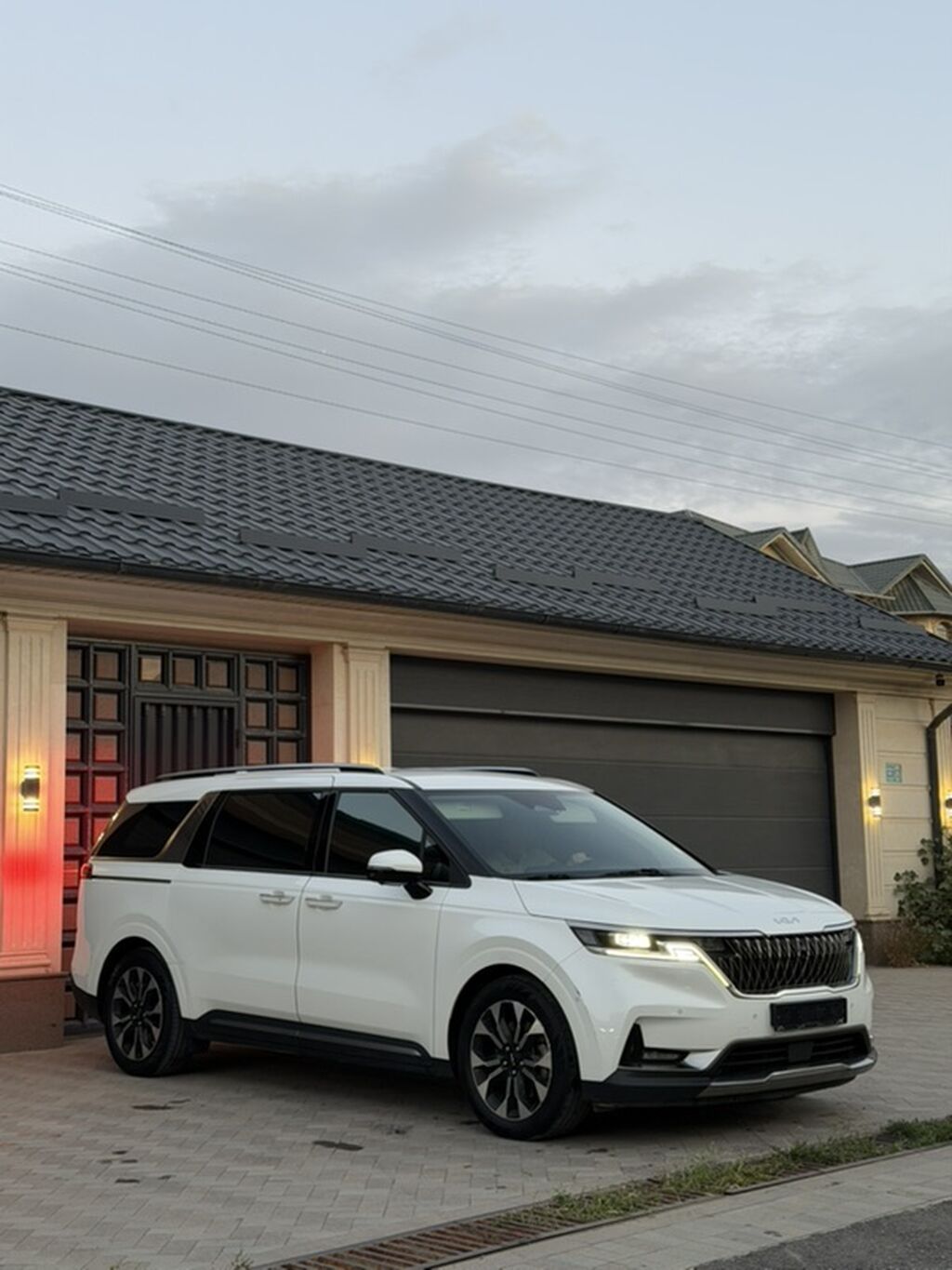 Kia Carnival: 2023 г., 2.2 л, Автомат, Дизель, Минивэн: фото 3