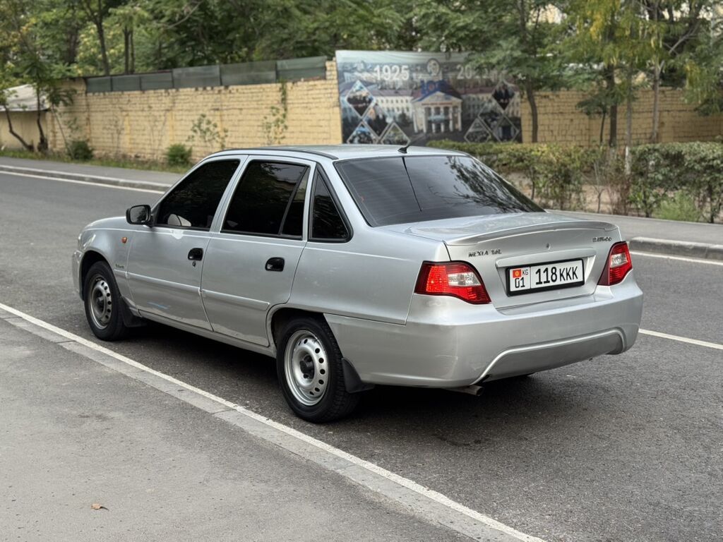 Daewoo Nexia: 2012 г., 1.6 л, Механика, Бензин, Седан: фото 6