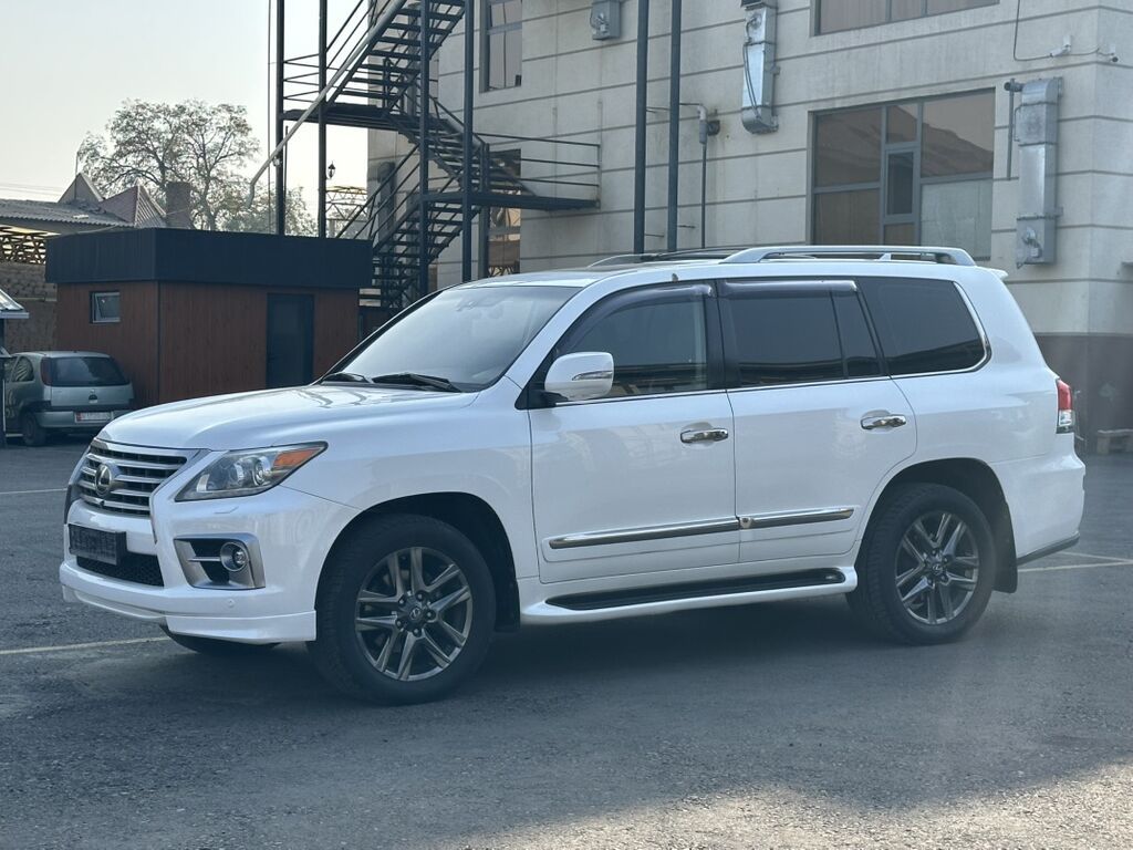 Lexus LX: 2013 г., 5.7 л, Автомат, Бензин, Внедорожник: фото 3