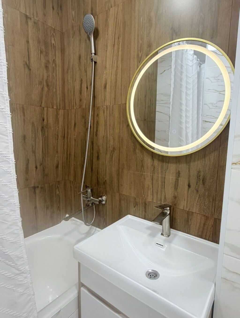 3 комнаты, 74 м², 5 мкр 106 серия, 9 этаж, Евроремонт: фото 6