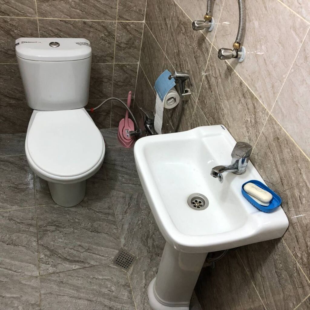 Bakı, 3 otaqlı, Köhnə tikili, m. Nizami, 51 kv. m
