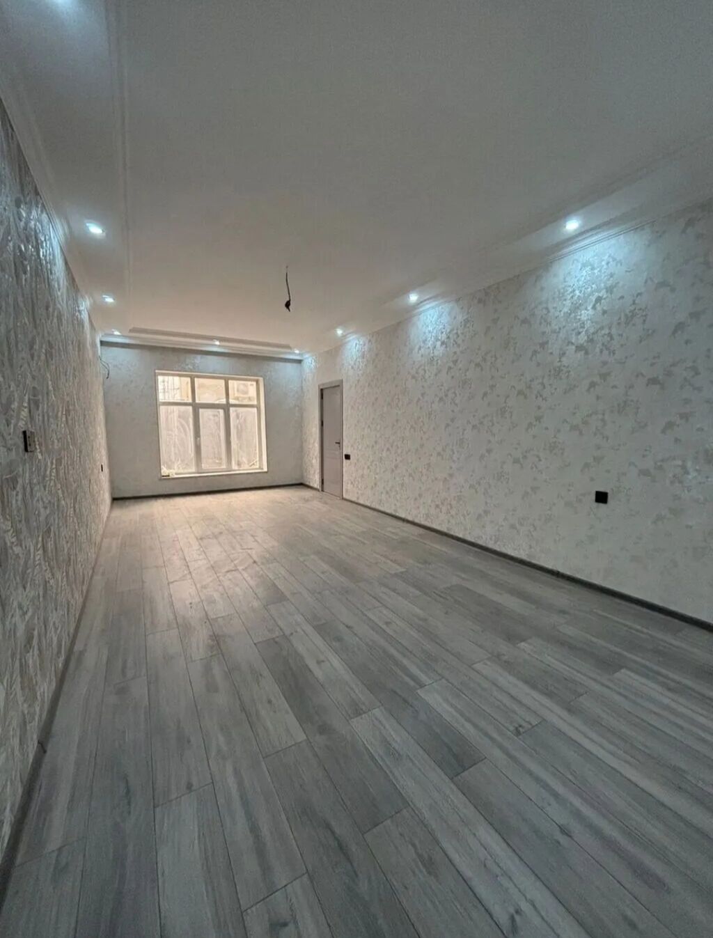 Qaraçuxur qəs. 4 otaqlı, 140 kv. m, Kredit yoxdur, Yeni təmirli