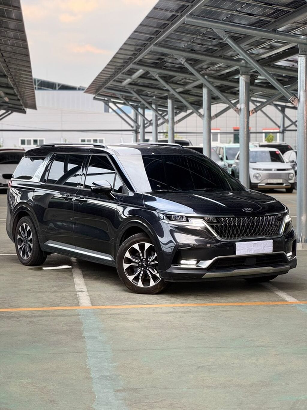 Kia Carnival: 2020 г., Минивэн: фото 2