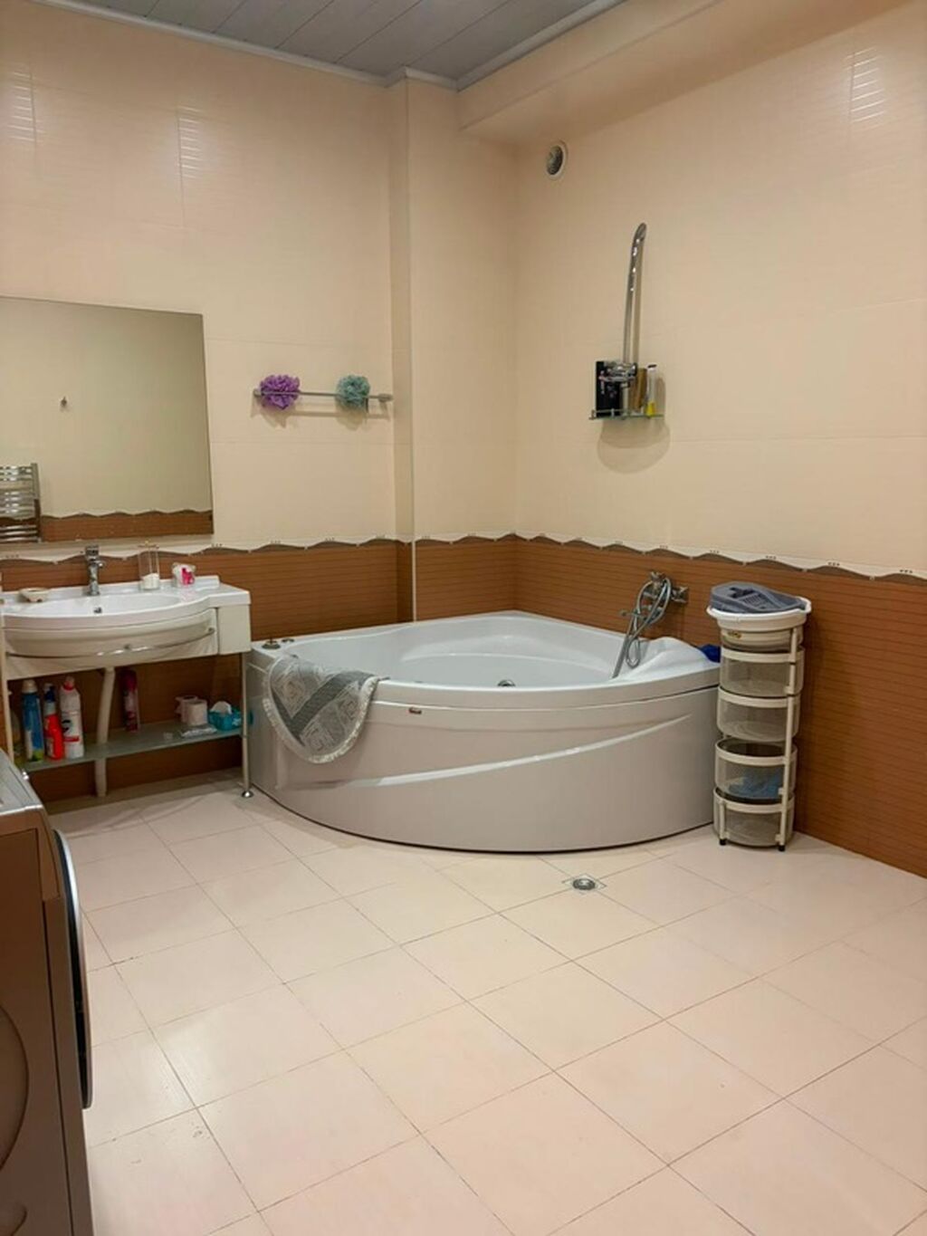 4 otaqlı 153 kv geniş mənzil – klassik interyer - Dəbdəbəli zal