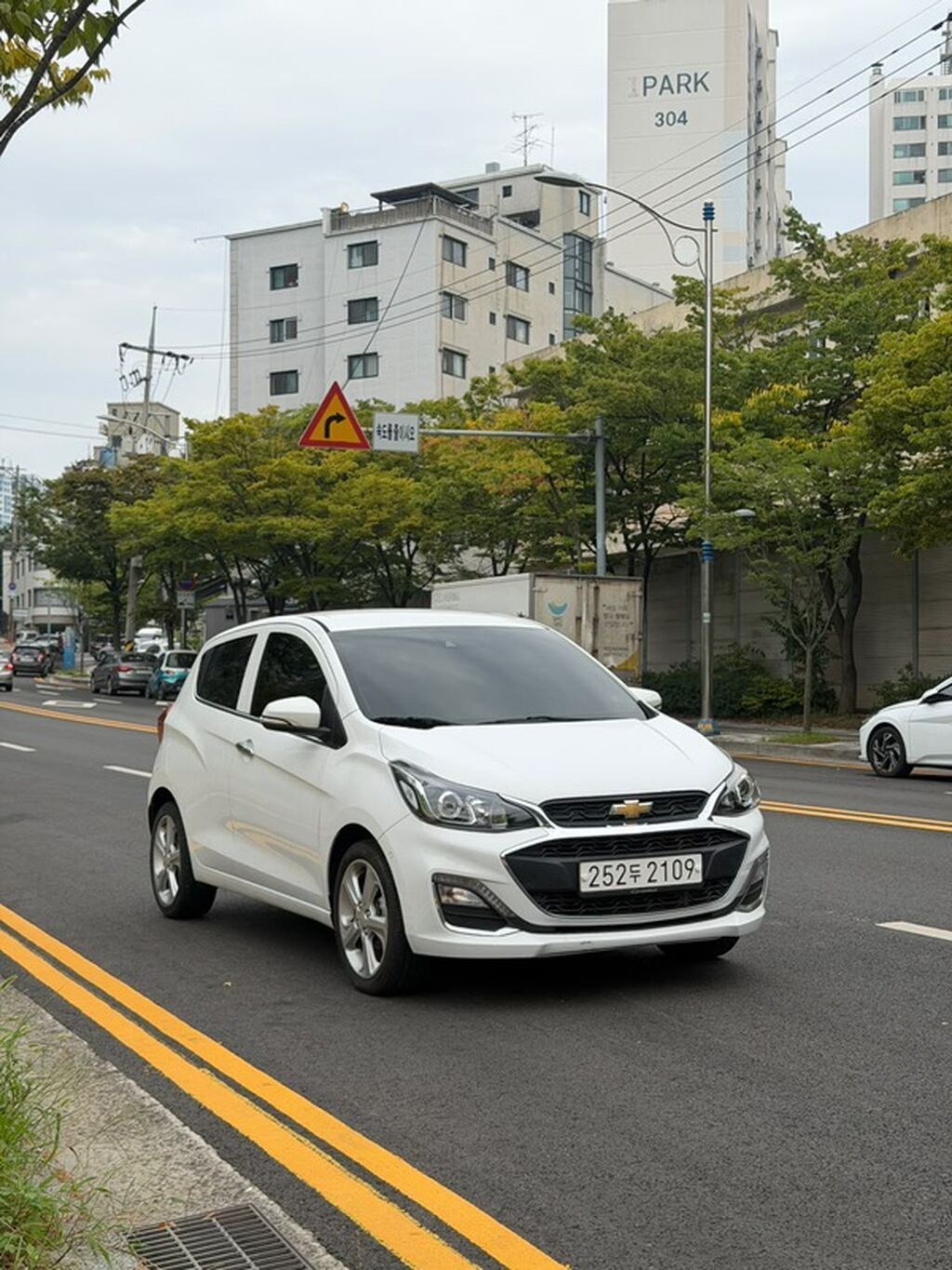 Chevrolet Spark: 2021 г., Бензин, Хэтчбэк: фото 2