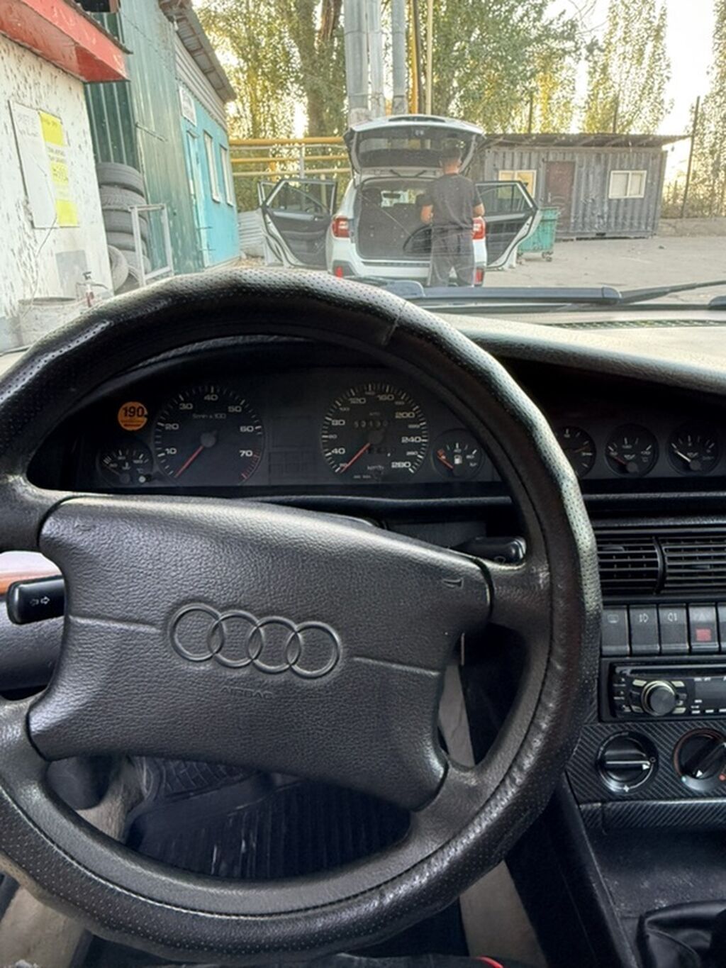 Audi 100: 1991 г., 2.8 л, Механика, Бензин, Седан: фото 5
