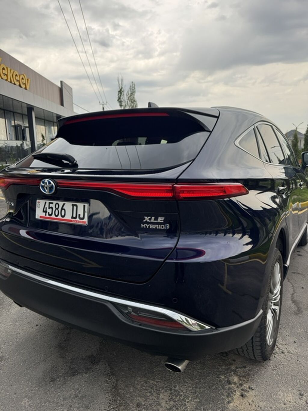 Toyota Venza: 2020 г., 2.5 л, Вариатор, Гибрид, Кроссовер: фото 2