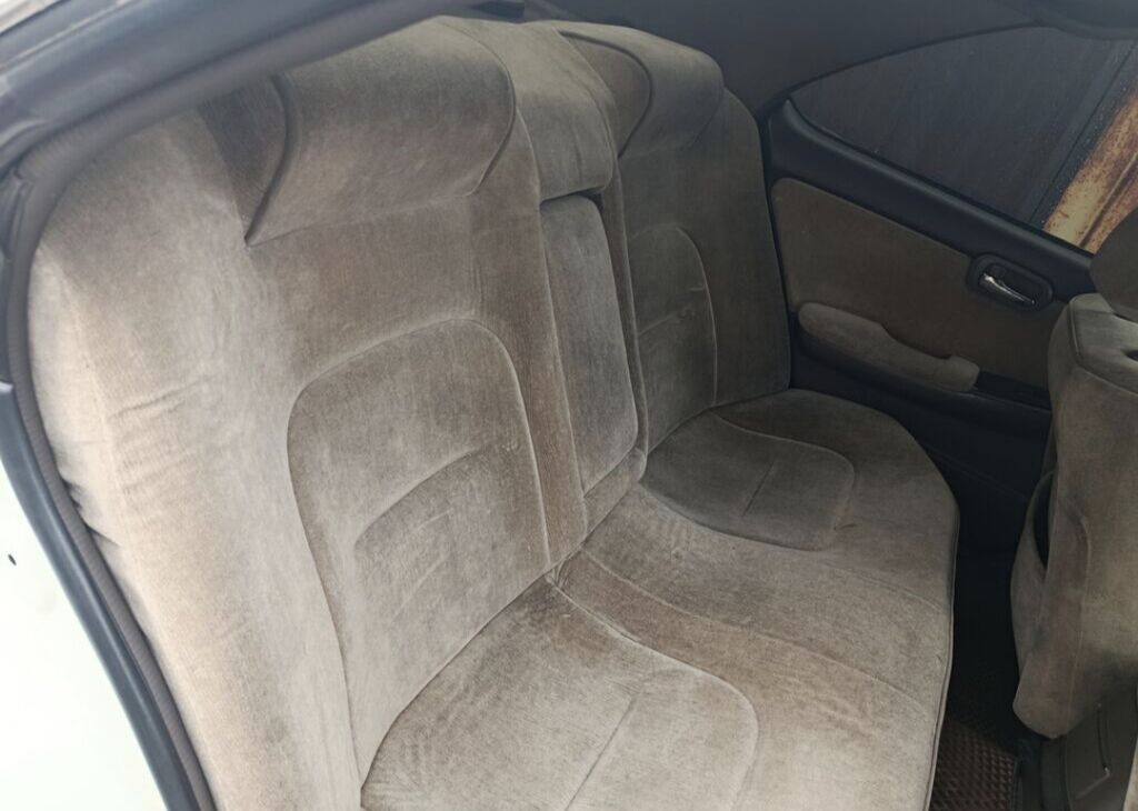 Nissan Laurel: 2003 г., 2 л, Автомат, Газ, Седан: фото 3