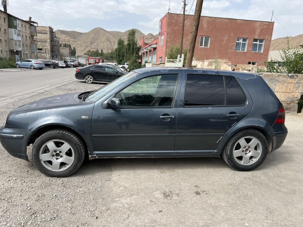 Volkswagen Golf: 2002 г., 1.6 л, Механика, Бензин, Хэтчбэк: фото 8