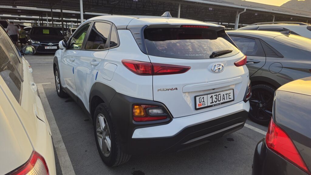 Hyundai Kona: 2018 г., 1.6 л, Автомат, Бензин, Кроссовер: фото 4